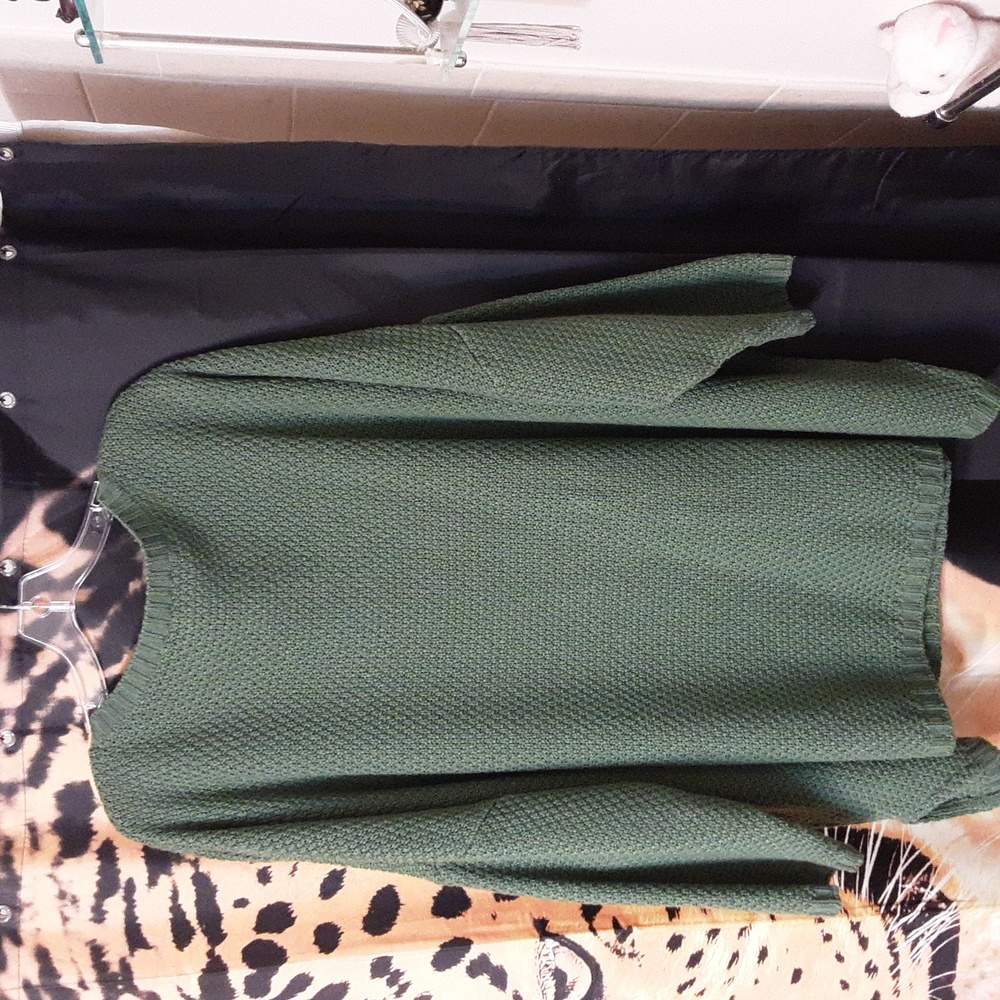 All American Comfort, plus size sweater 2X - Picture 2 of 4